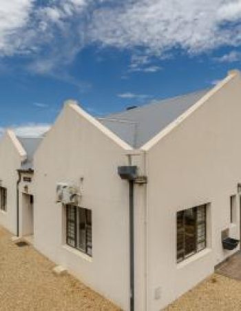 Vredehoek Guest Farm